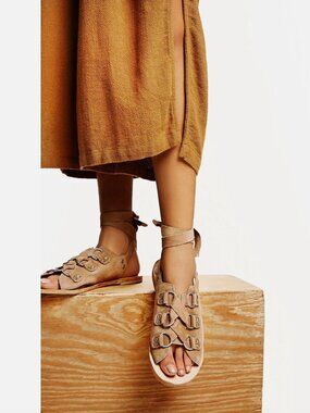 New Free People Coconut Palms Sandal size 7 MSRP: $128 suede